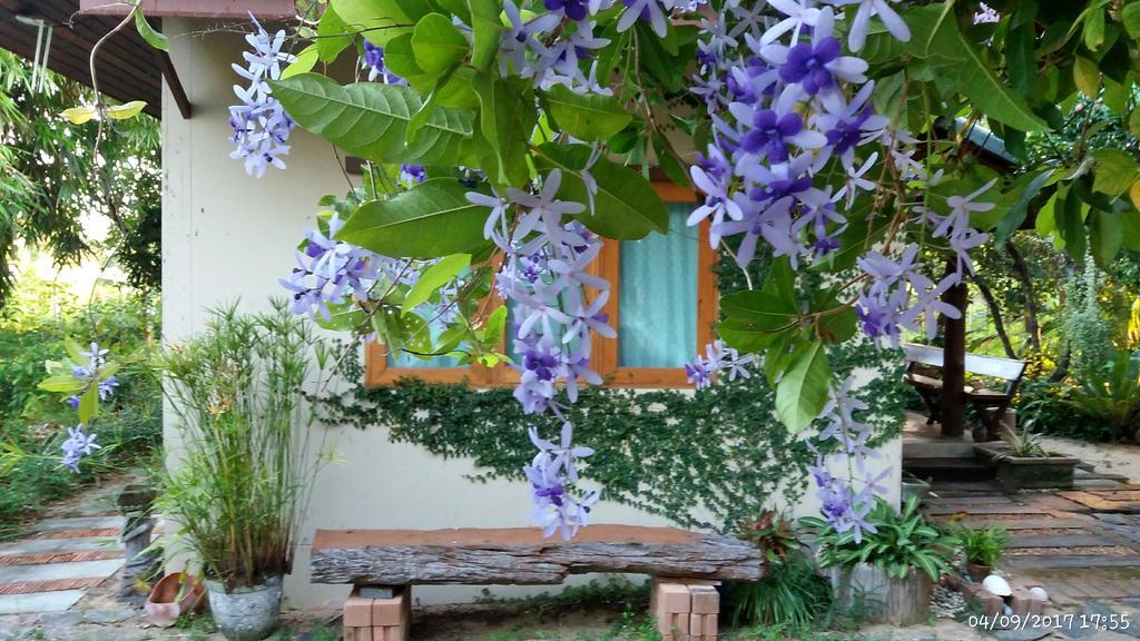 Rai Lung Tui Homestay Prachuap Khiri Khan Bagian luar foto